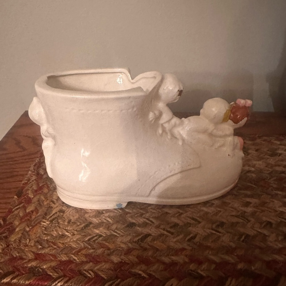 Vintage White Ceramic Baby Shoe with Pink and Blue Accents - Vintage - Picture 4 of 9